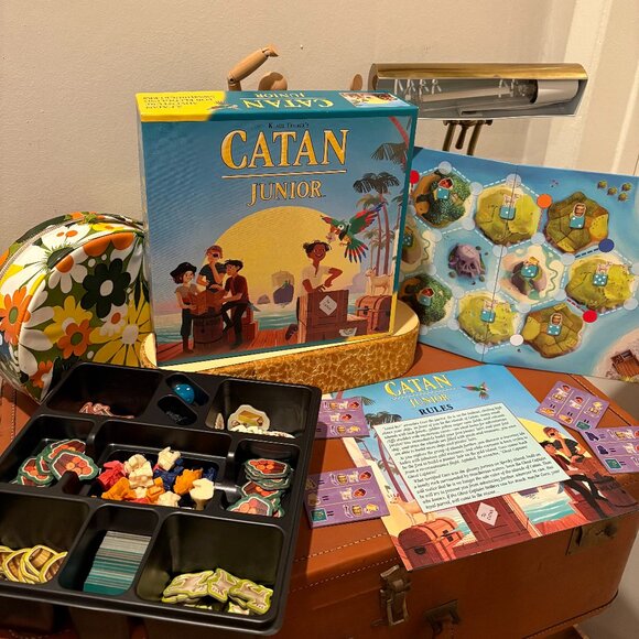 Catan Jr. Complete Board Game Like New Ready to Play Family Game Night - Picture 1 of 7